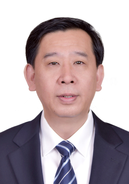 李新华 党委副书记、董事、总经理